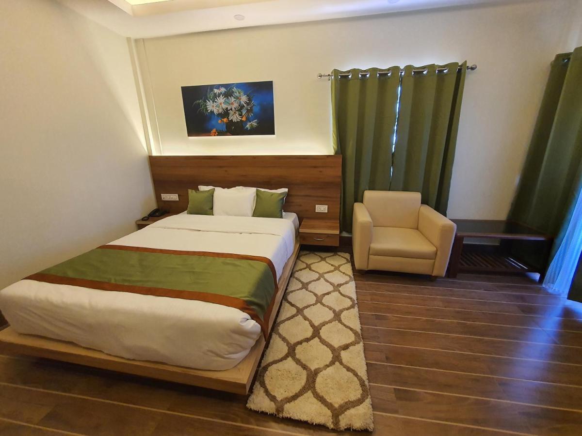 Hotel Deo Volente Sivasagar Экстерьер фото