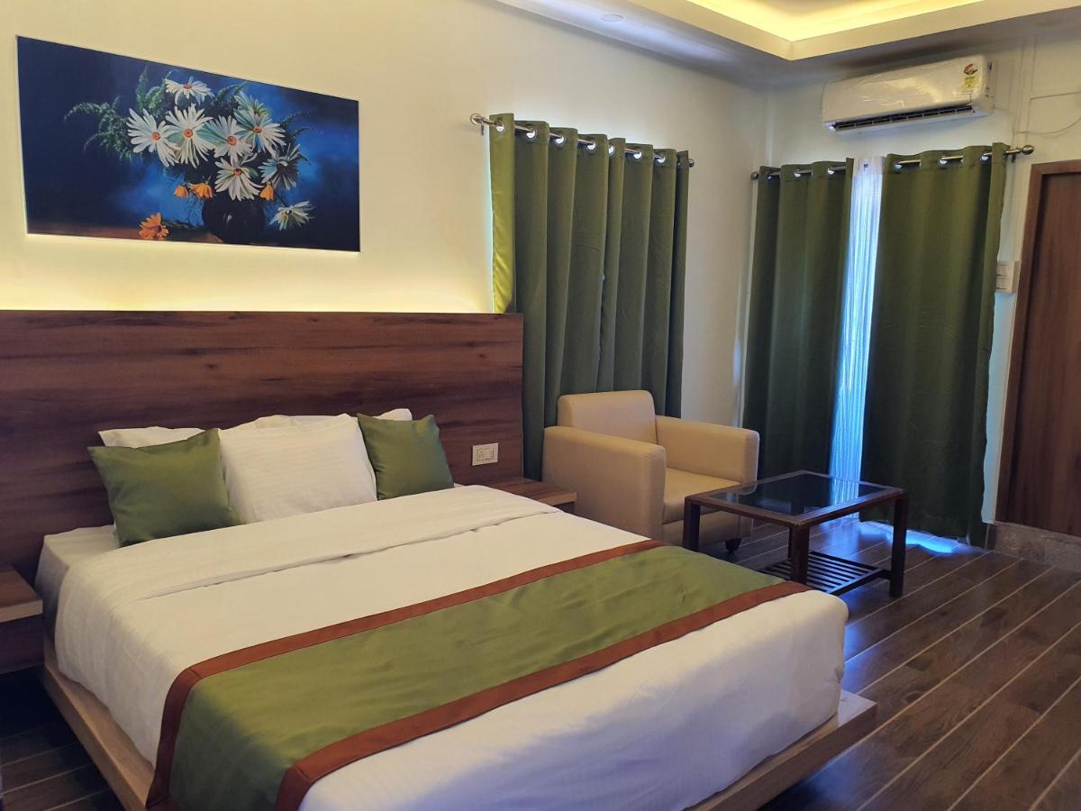 Hotel Deo Volente Sivasagar Экстерьер фото