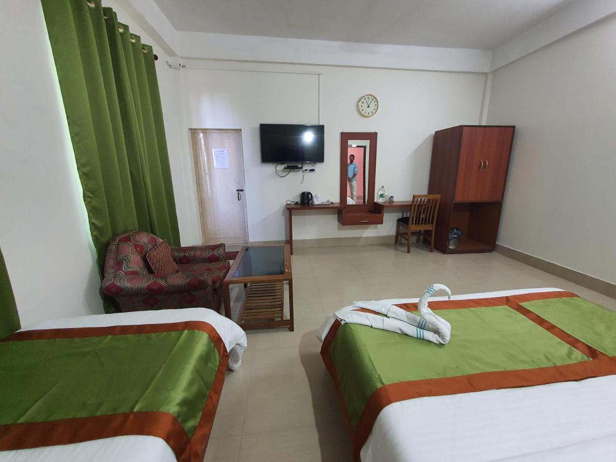 Hotel Deo Volente Sivasagar Экстерьер фото