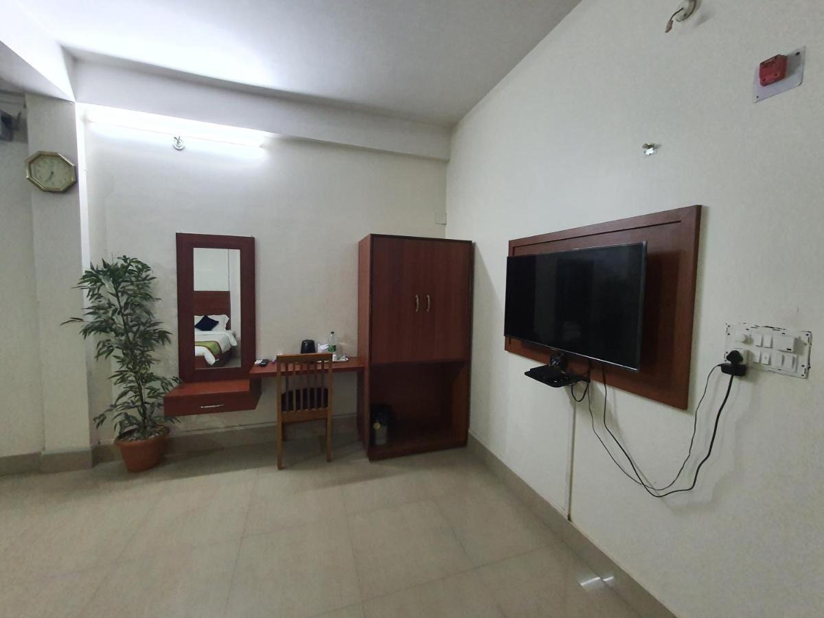 Hotel Deo Volente Sivasagar Экстерьер фото
