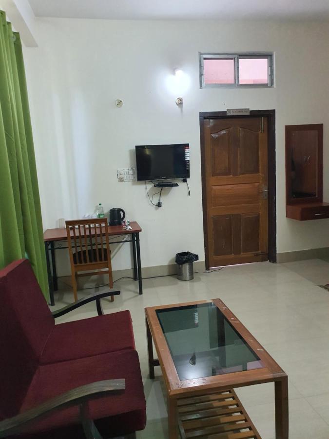 Hotel Deo Volente Sivasagar Экстерьер фото